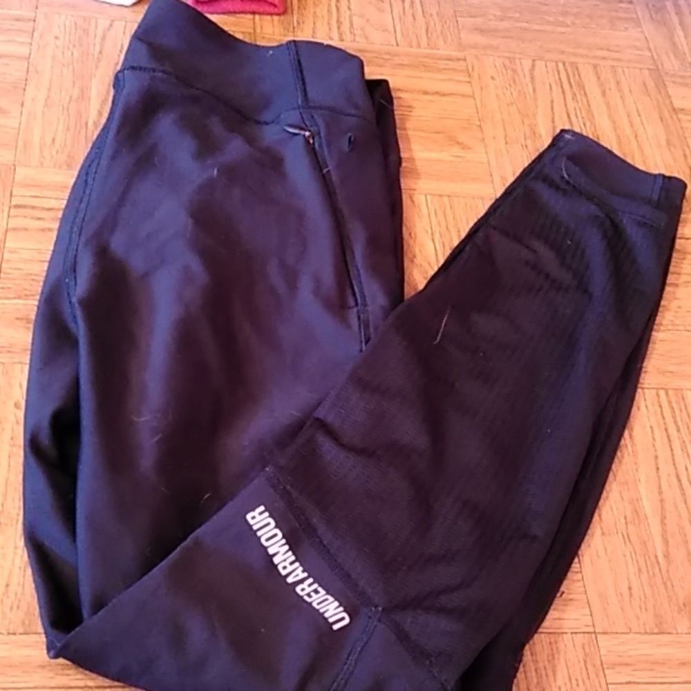 Black leggings